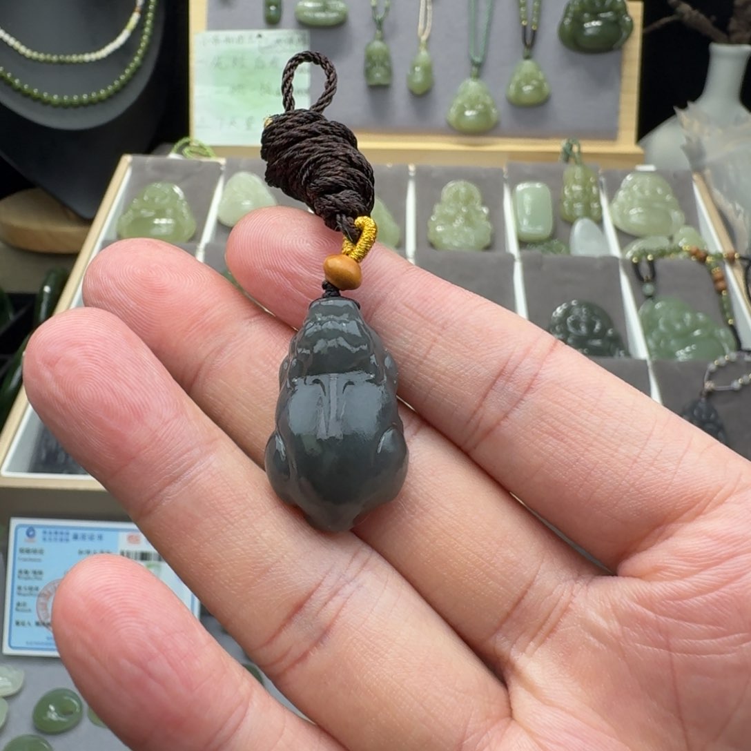 和田玉颈饰未镶嵌