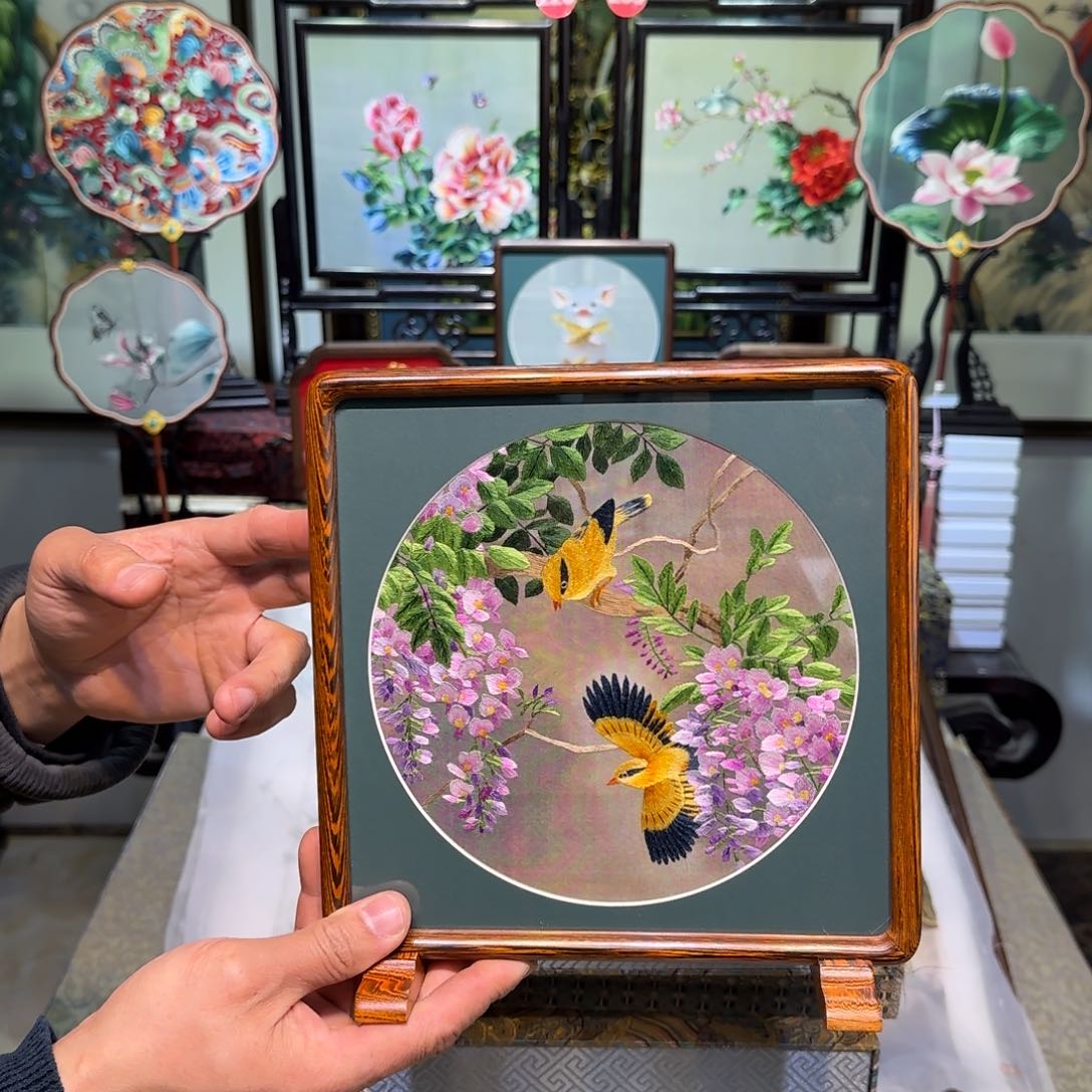 刺绣刺绣工艺精湛