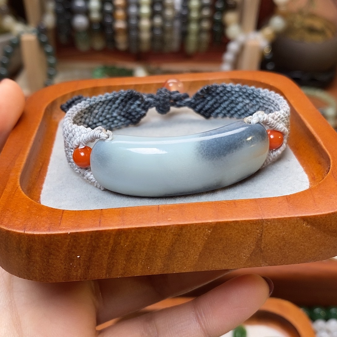 和田玉（糖玉）未镶嵌颈饰