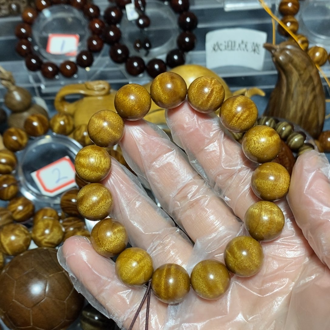 金丝楠木雕工艺品15