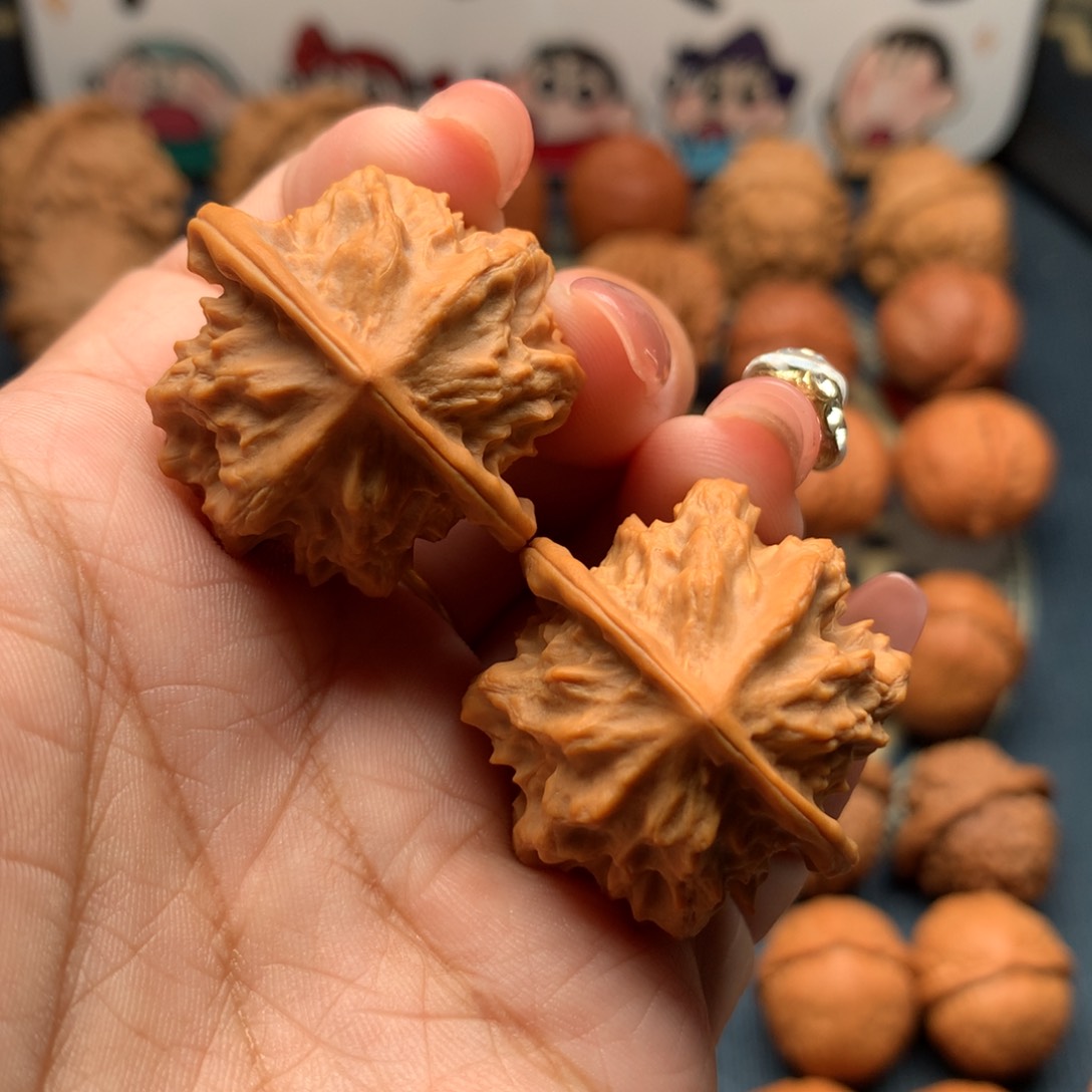 文玩核桃把件帝王龙脊