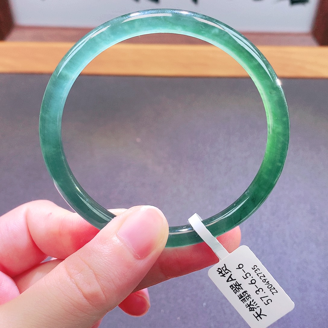 翡翠未镶嵌手镯天然翡翠