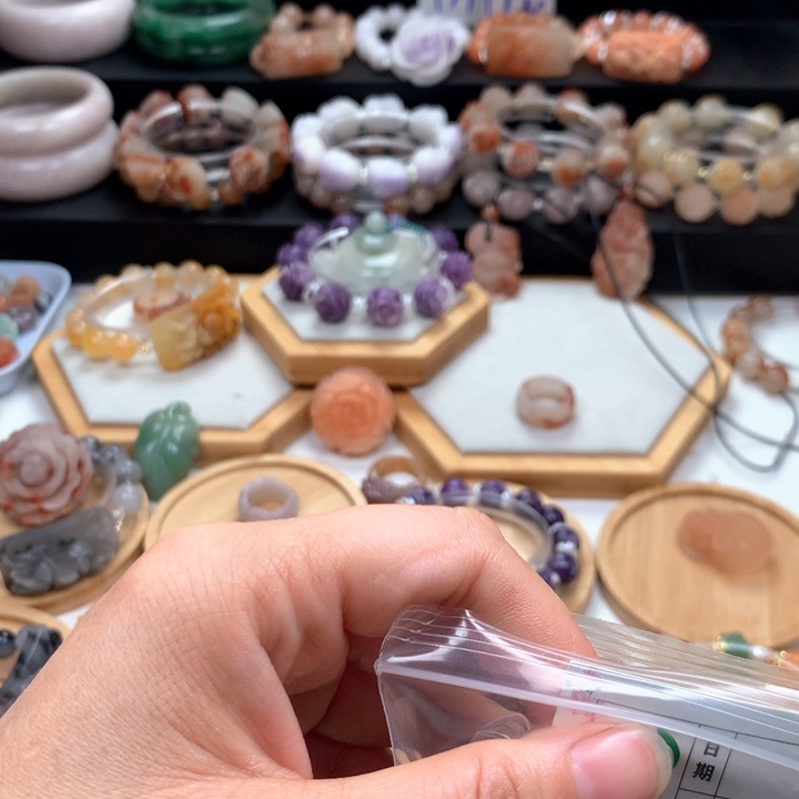 石英质玉手链未镶嵌丑*乖