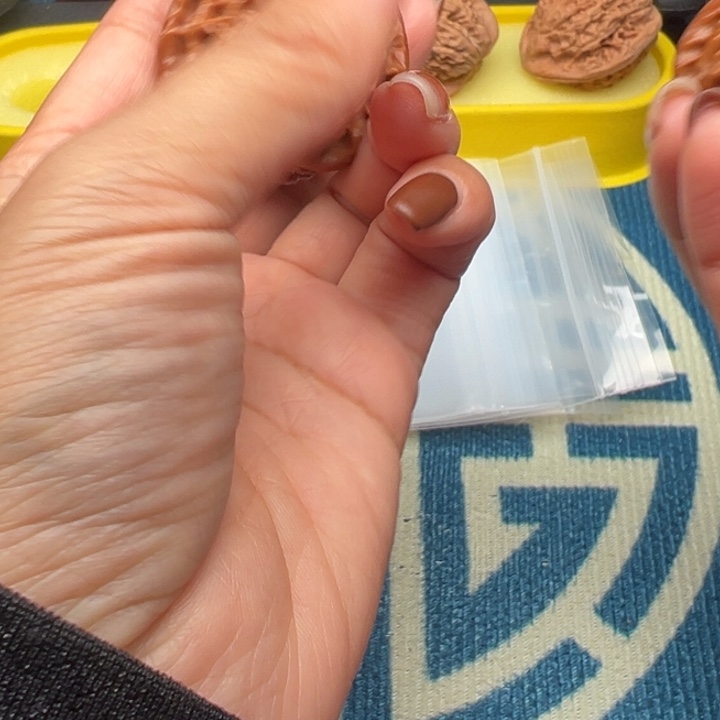 吊坠桃核瀅满天星