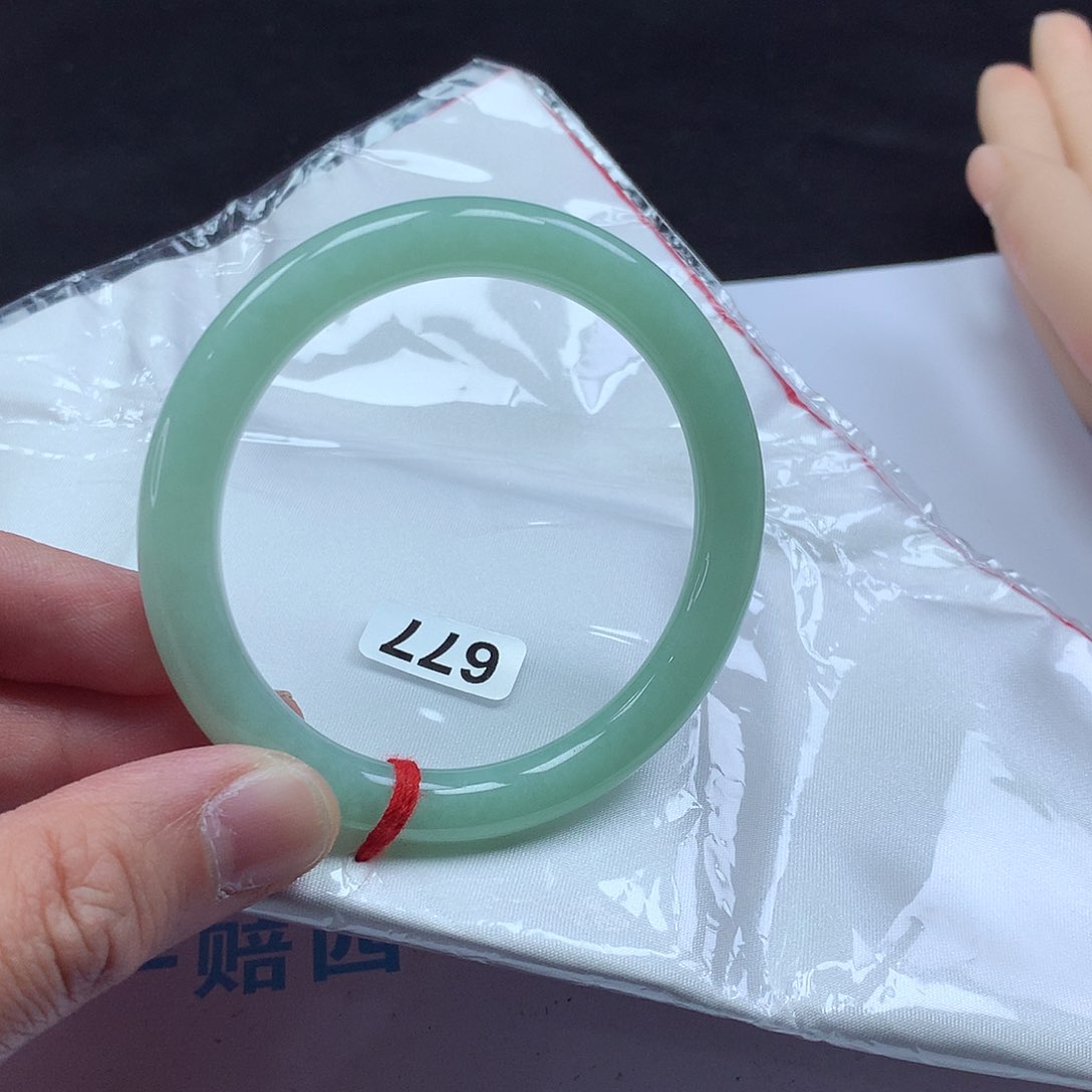 翡翠手镯未镶嵌55圆条