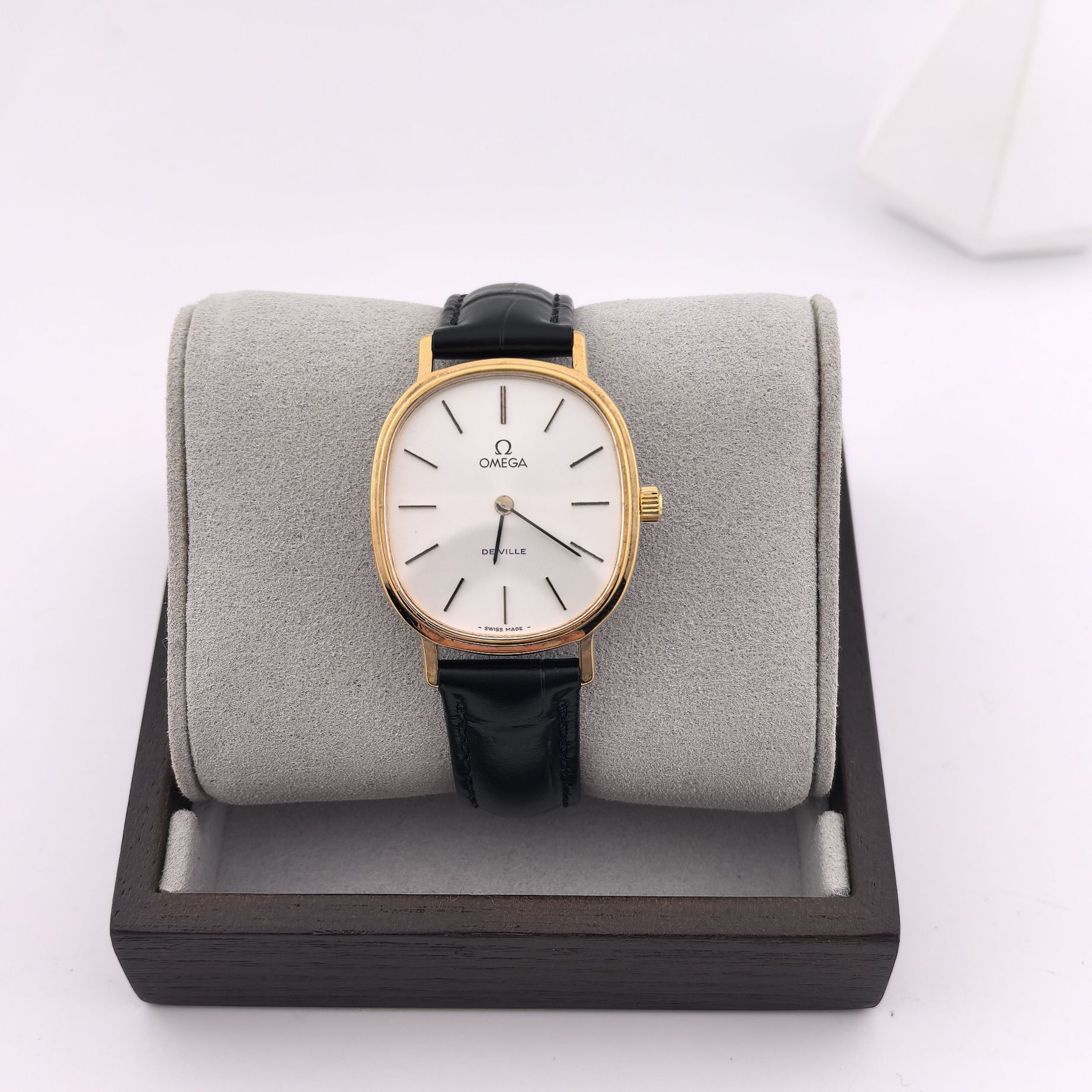 95新 Omega/欧米茄 中古欧米茄女表/石英机芯/表经29*32mm/01647