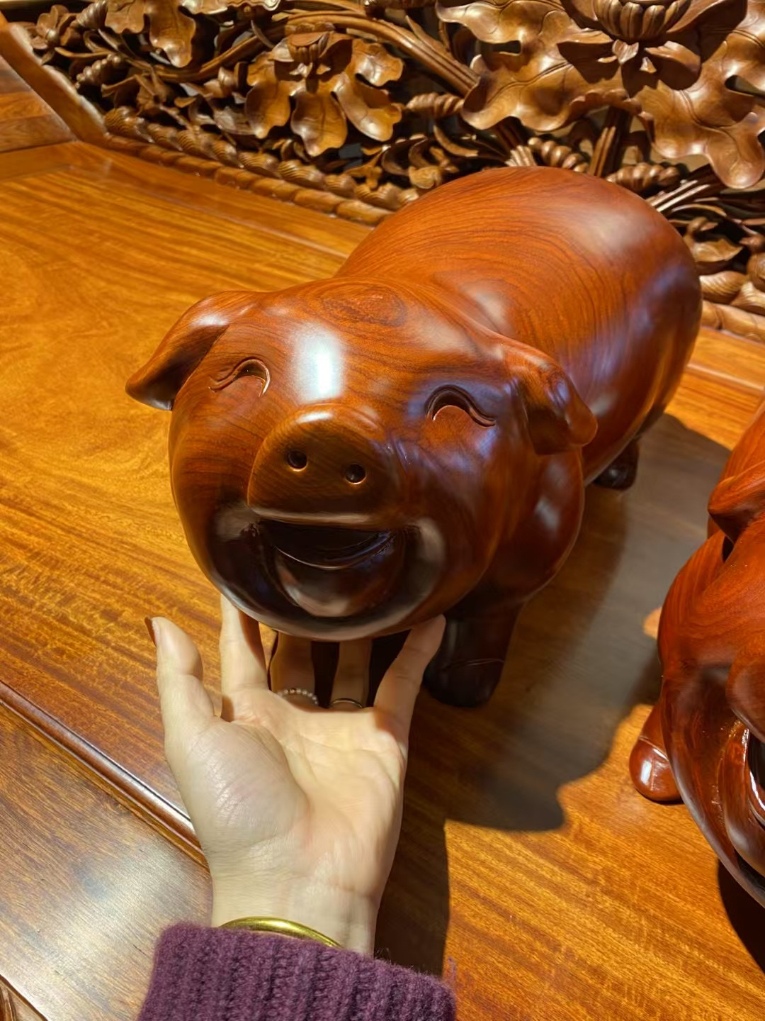 缅甸花梨大果紫檀福猪 发财猪一对 长40公分