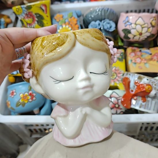 当场拍满15元发货不凑不发，花盆盆口不方不圆有针孔黑点是正常的，