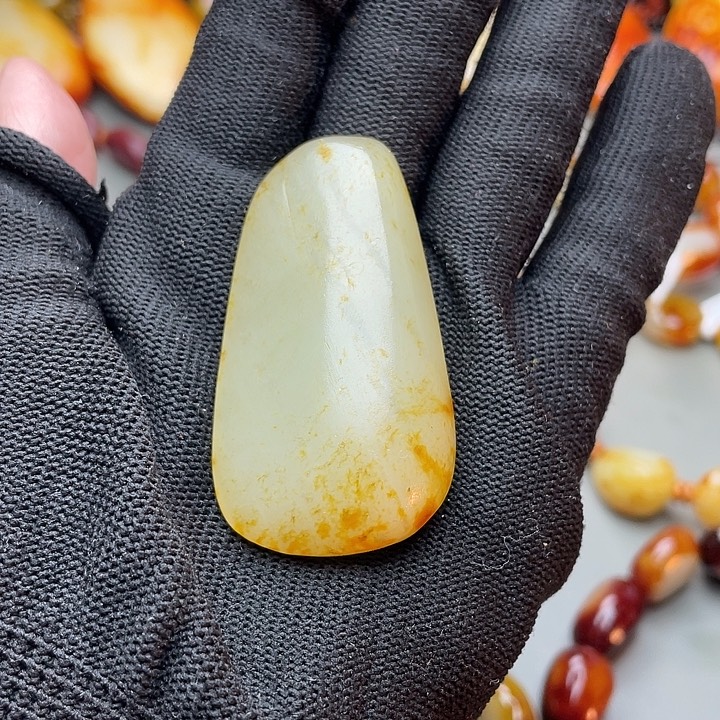 和田玉未镶嵌手链