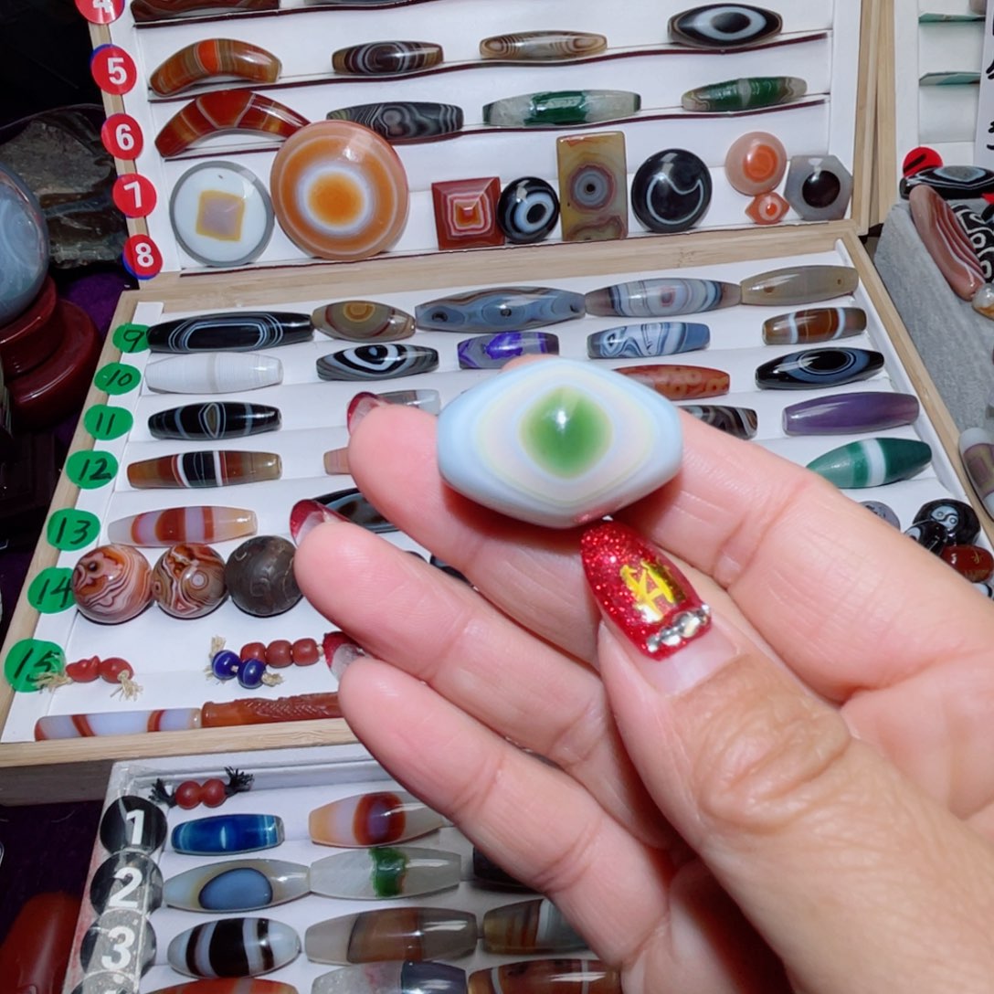 玛瑙/玉髓颈饰未镶嵌