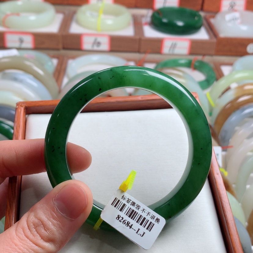 【闪购商品】和田玉手镯未镶嵌54.7