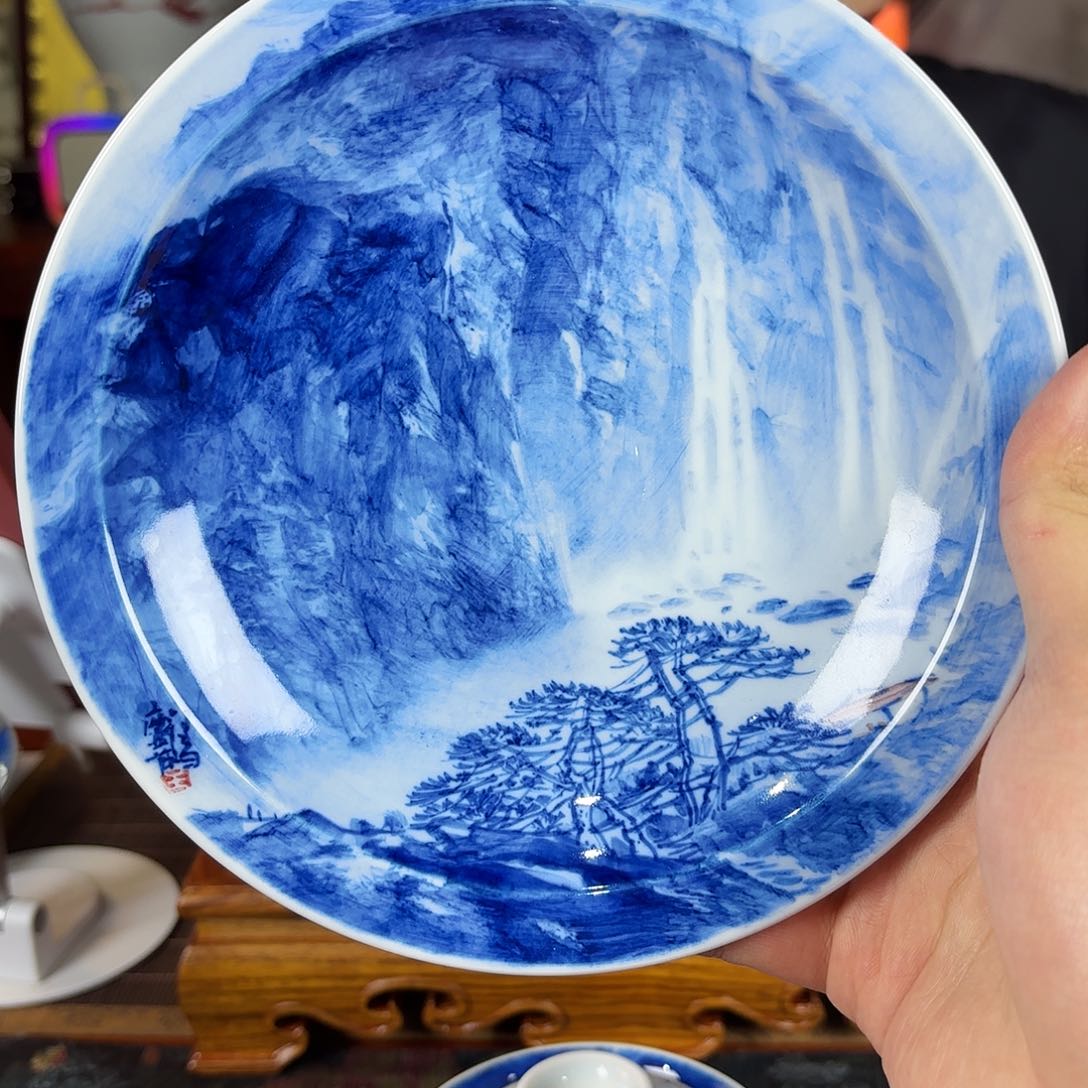江*～王庆龙老师手绘陶瓷