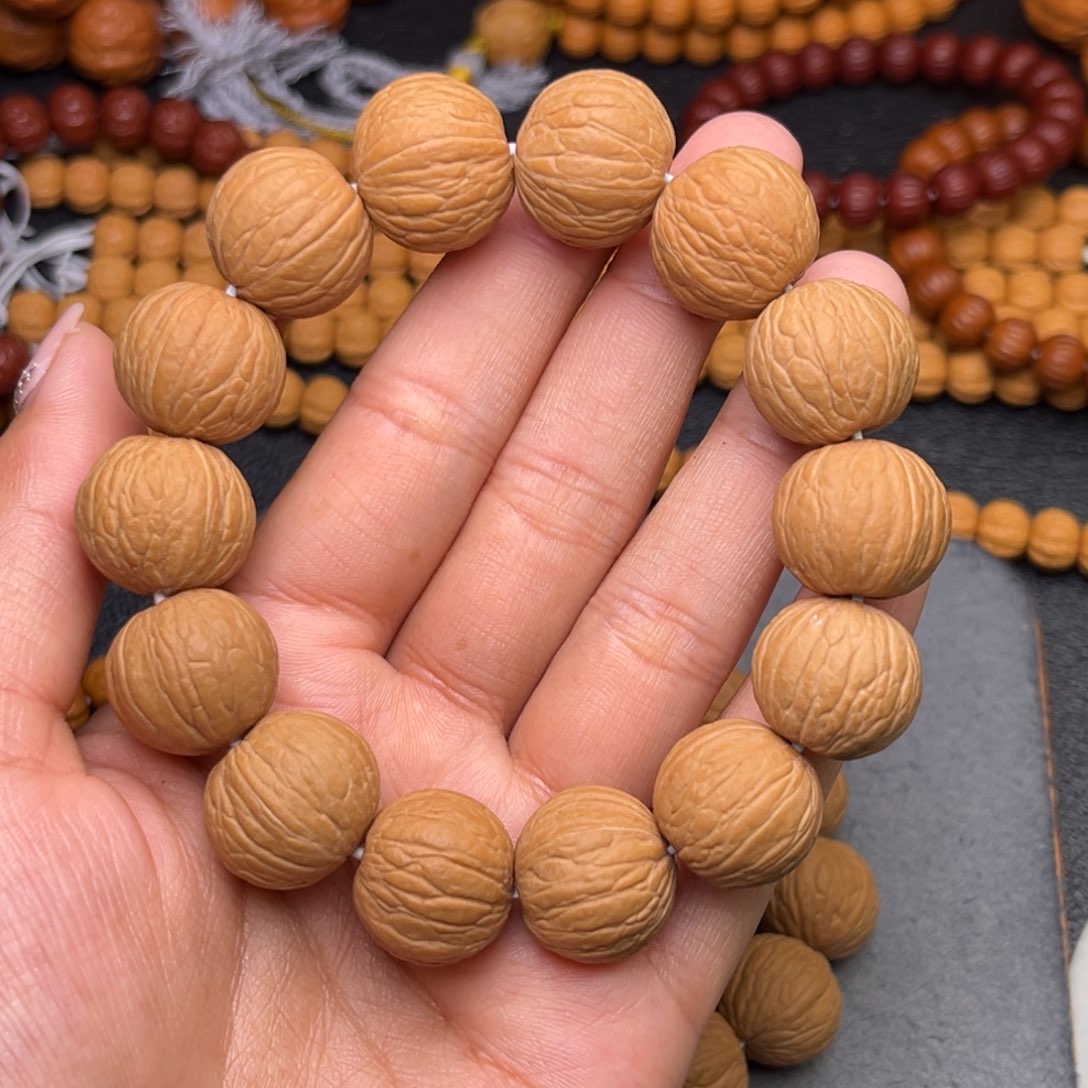 猴头核桃吊坠18原皮聚宝盆 刷子