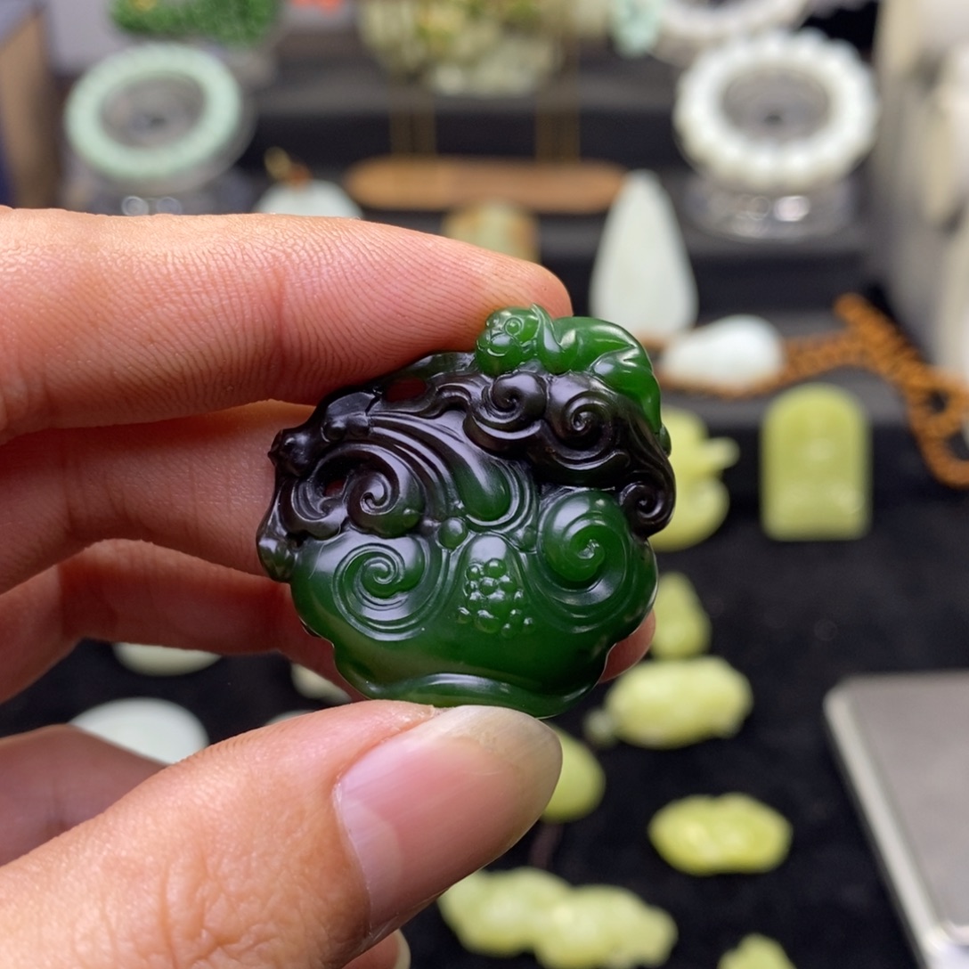 和田玉未镶嵌吊坠(不含链)