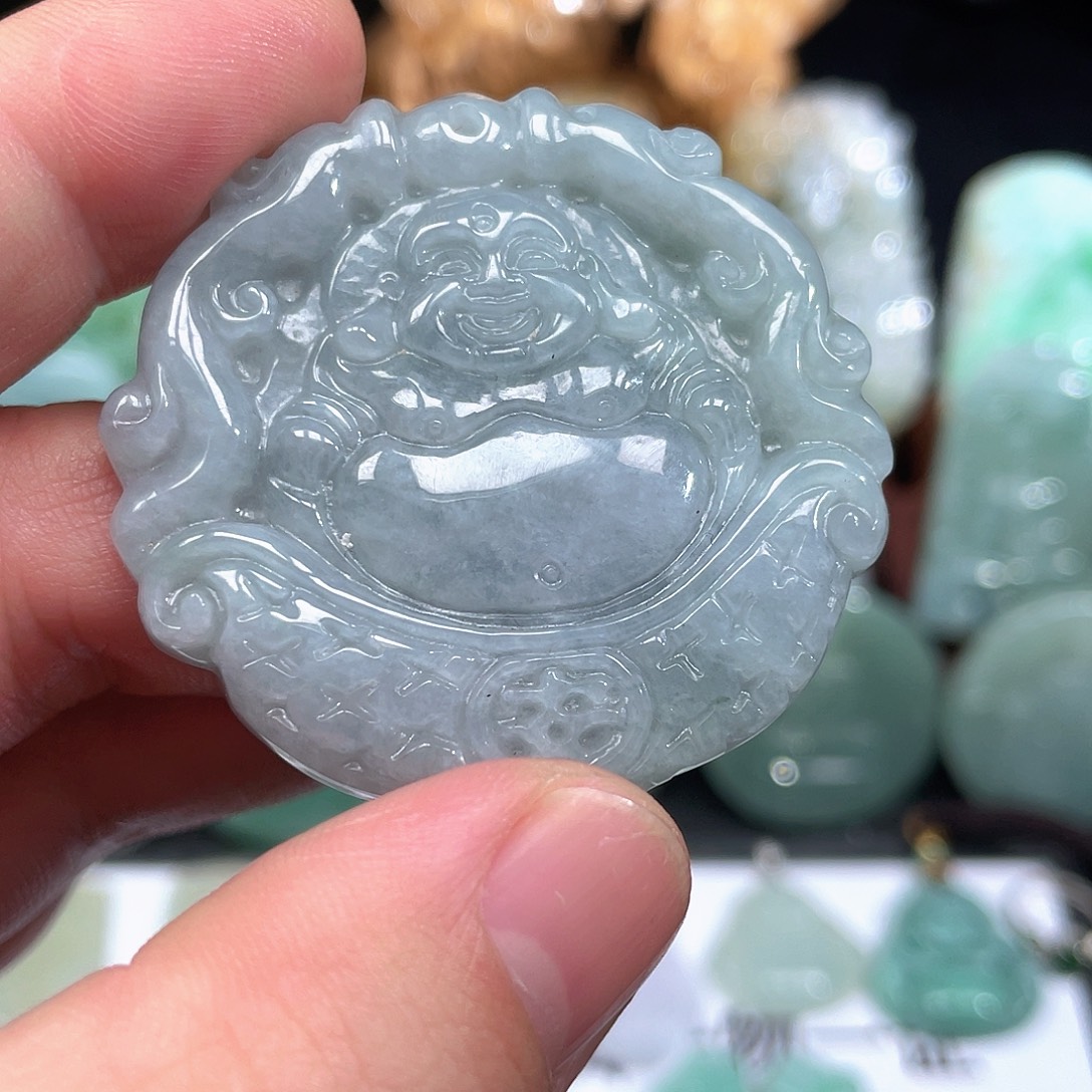 翡翠未镶嵌颈饰财库佛