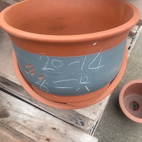 紫砂中国宜兴紫砂花，