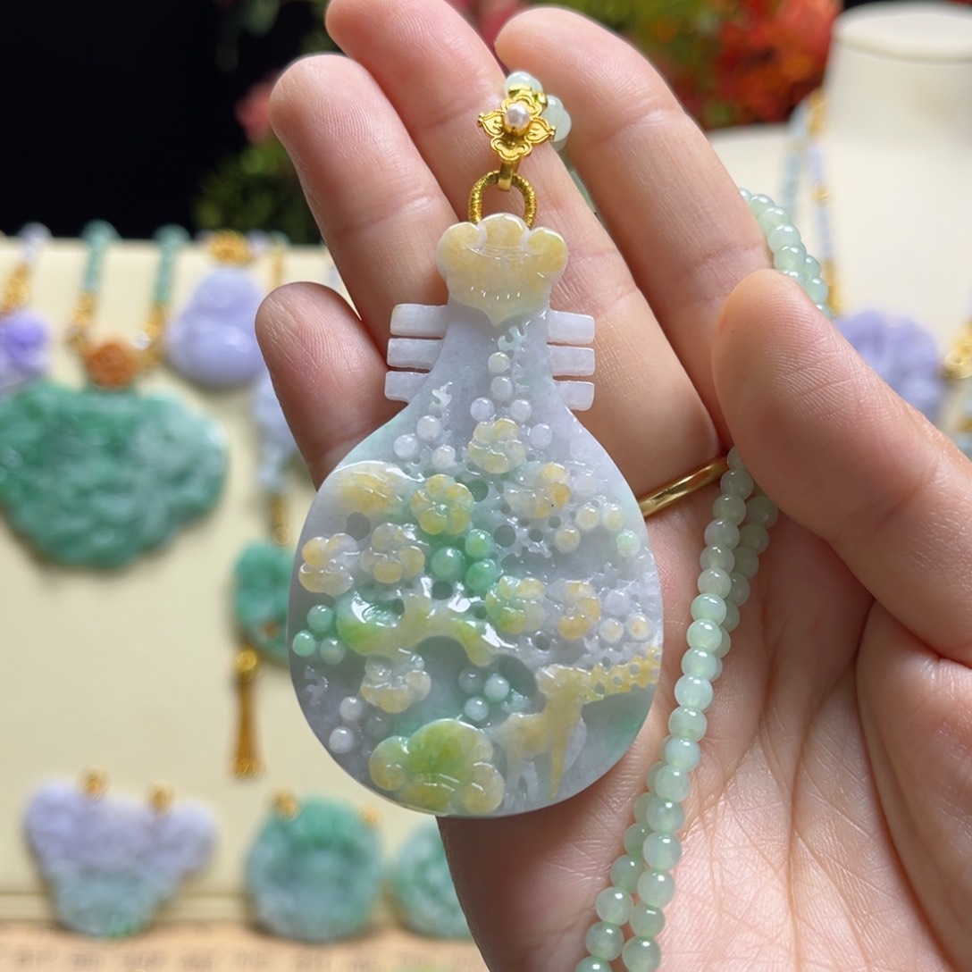 翡翠颈饰未镶嵌天然