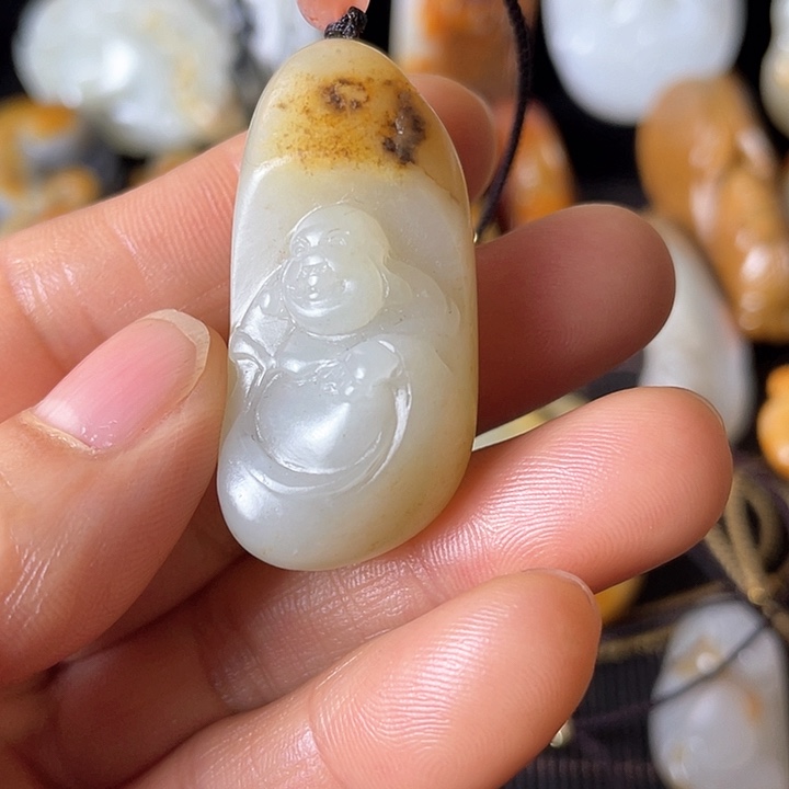 和田玉颈饰未镶嵌五****风