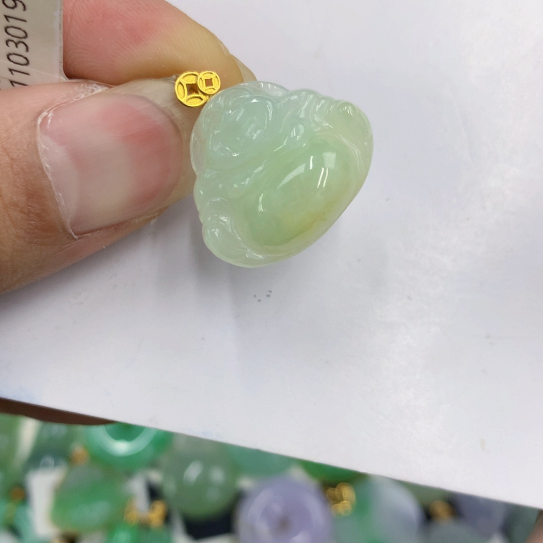 颈饰18K金镶嵌翡翠翡翠