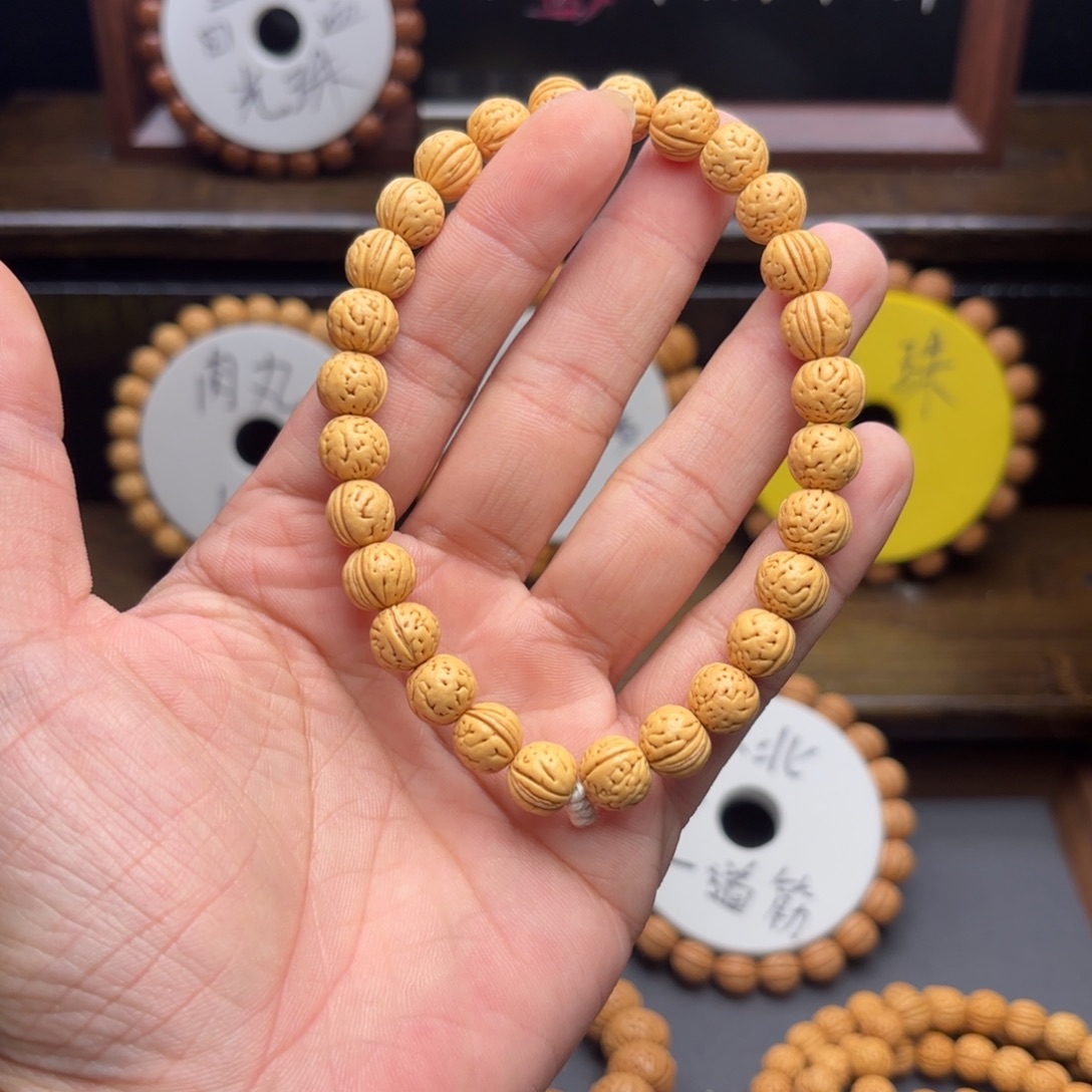 极****桃核手串肉丸桃核