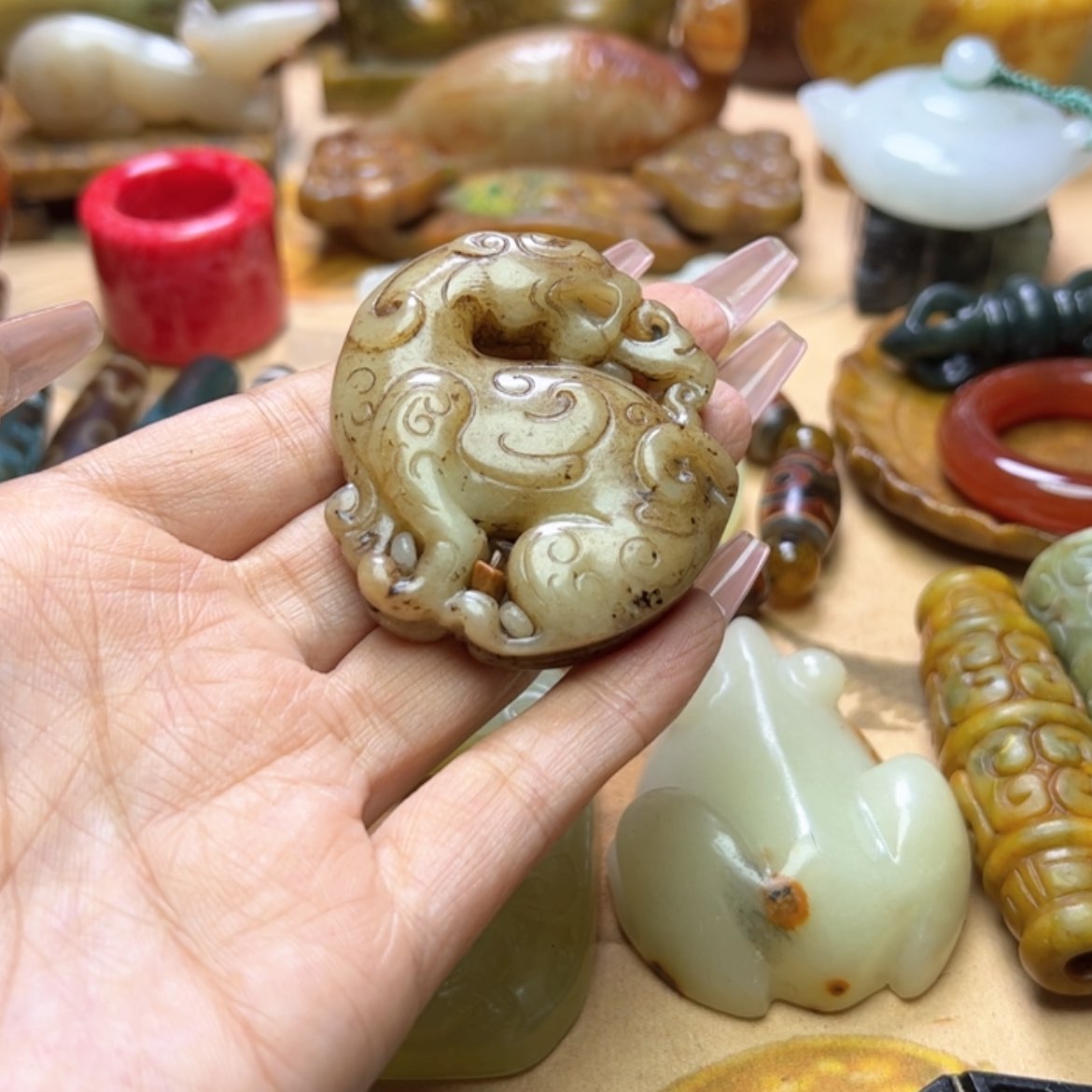 【闪购商品】蛇纹石玉颈饰未镶嵌