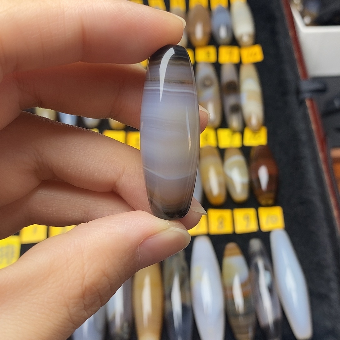 L***n玛瑙/玉髓未镶嵌颈饰