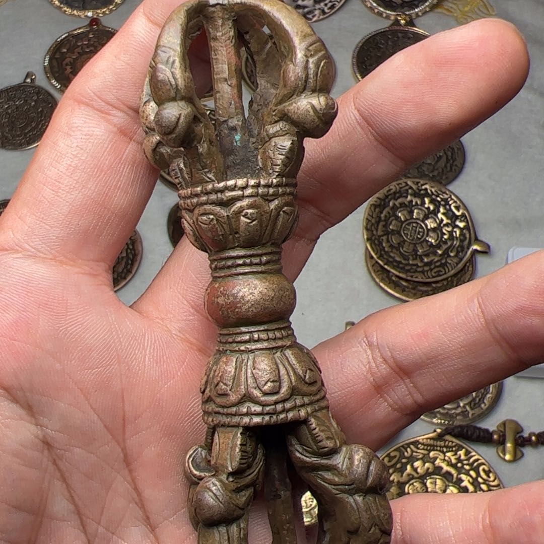 宇****士青铜五股触，到代