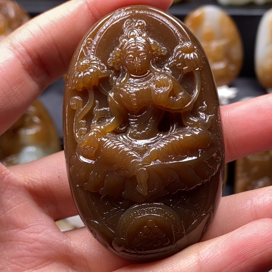 和田玉（糖玉）颈饰未镶嵌