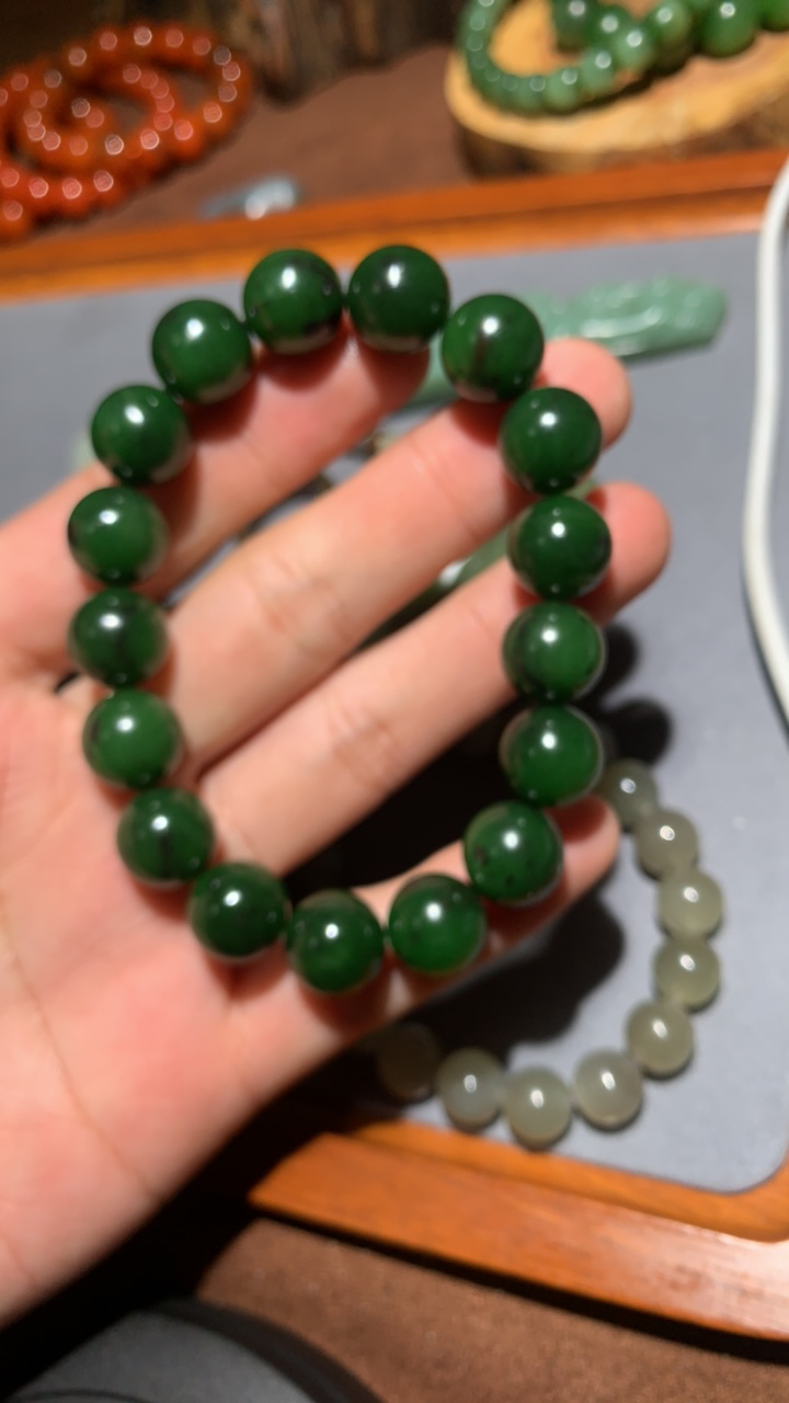 新疆和田玉精工单圈手串