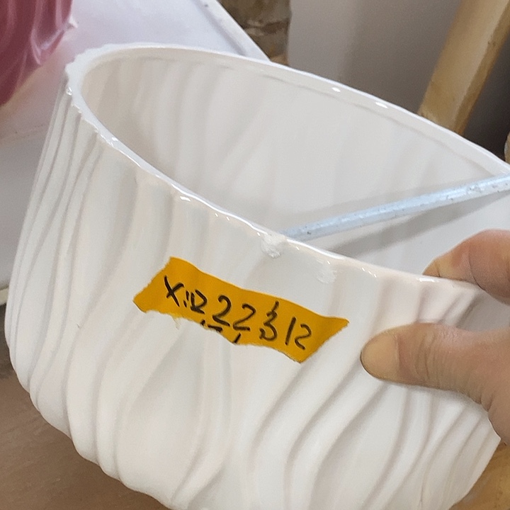 陶盆有孔 瑕疵针孔漏釉介意勿拍外口 22外高12