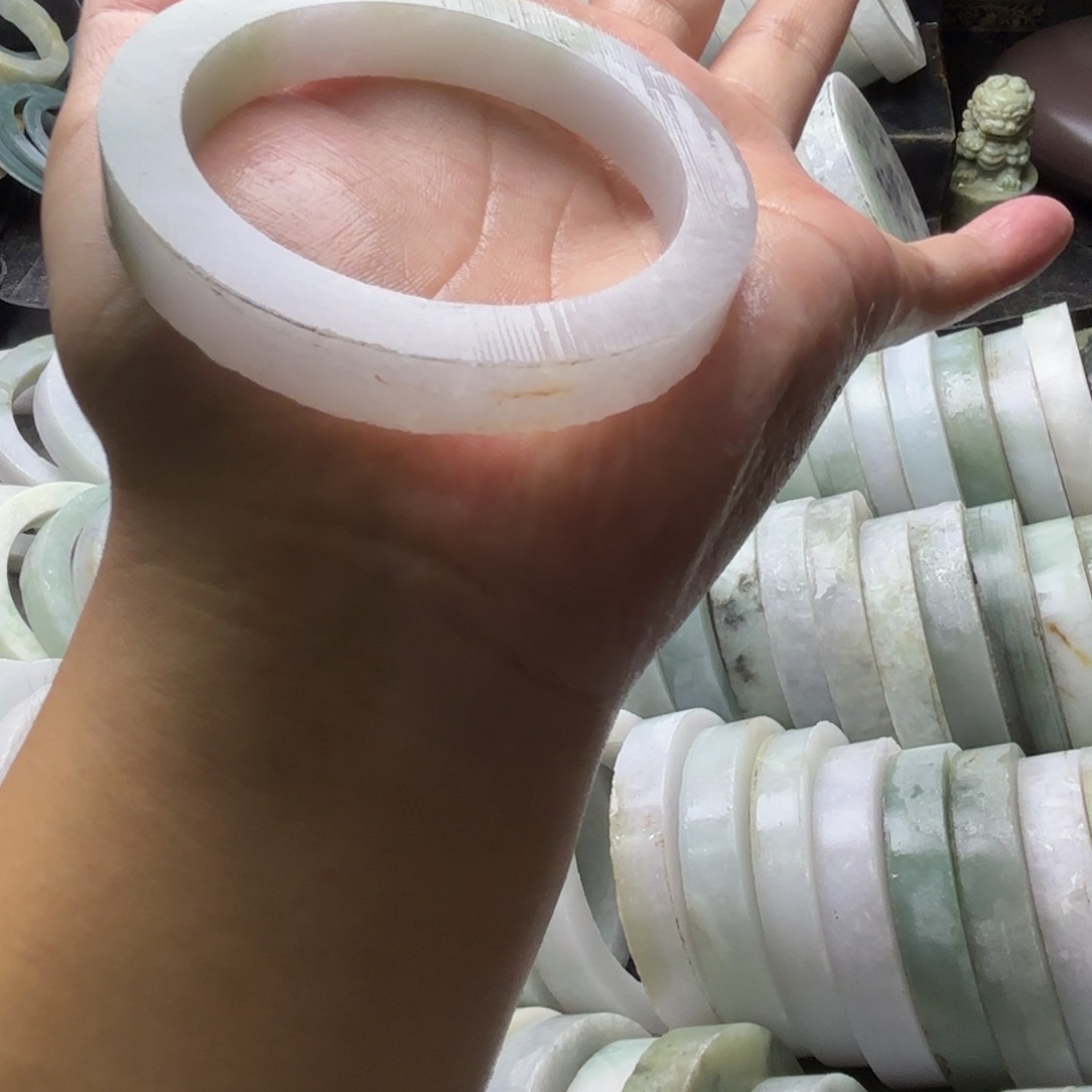 墨***兰定制翡翠未镶嵌翡翠手镯定制