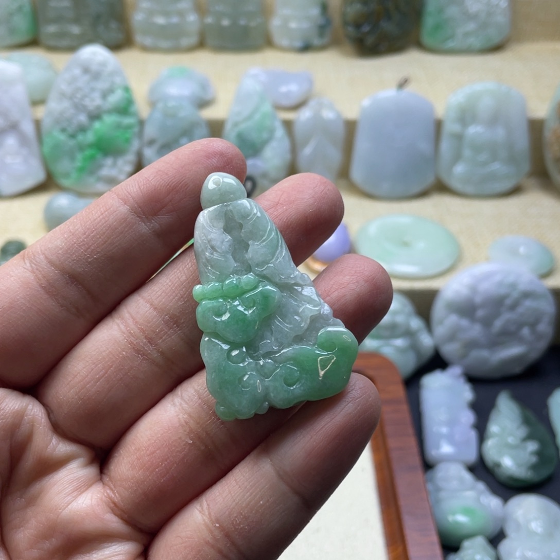 悦***)翡翠未镶嵌颈饰纯天然翡翠
