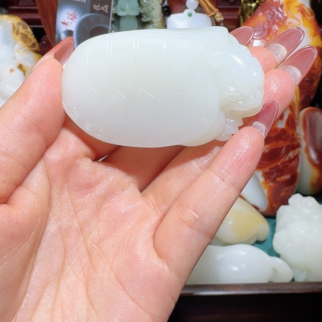 和田玉未镶嵌把件