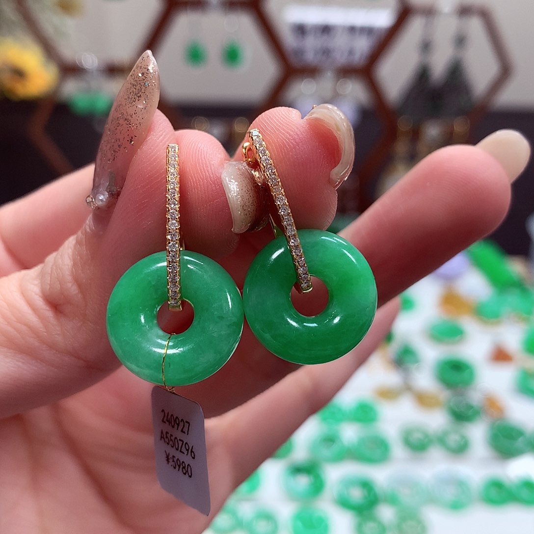 翡翠耳饰银S925镶嵌天然翡翠