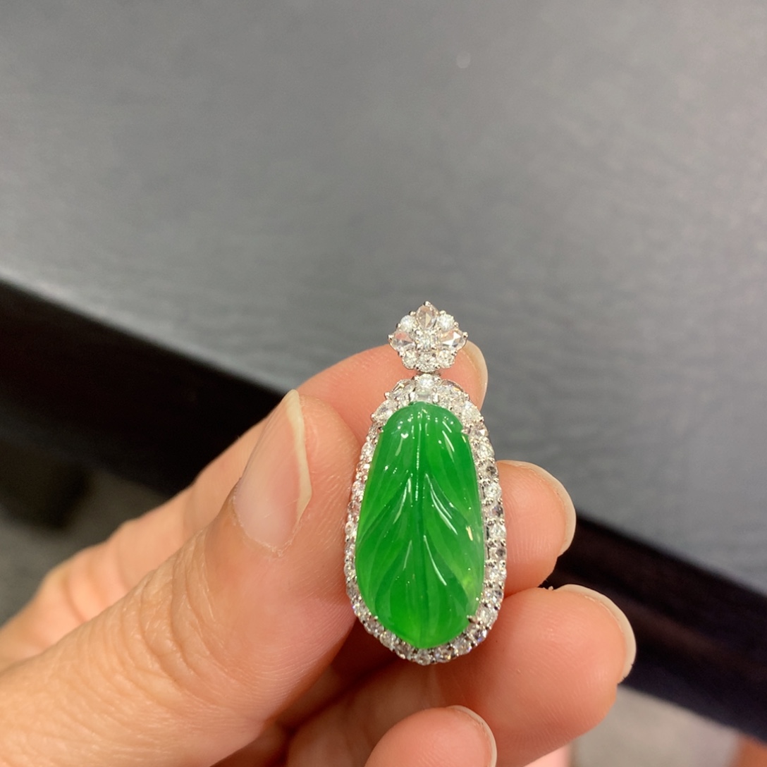 翡翠18K金镶嵌吊坠(不含链)