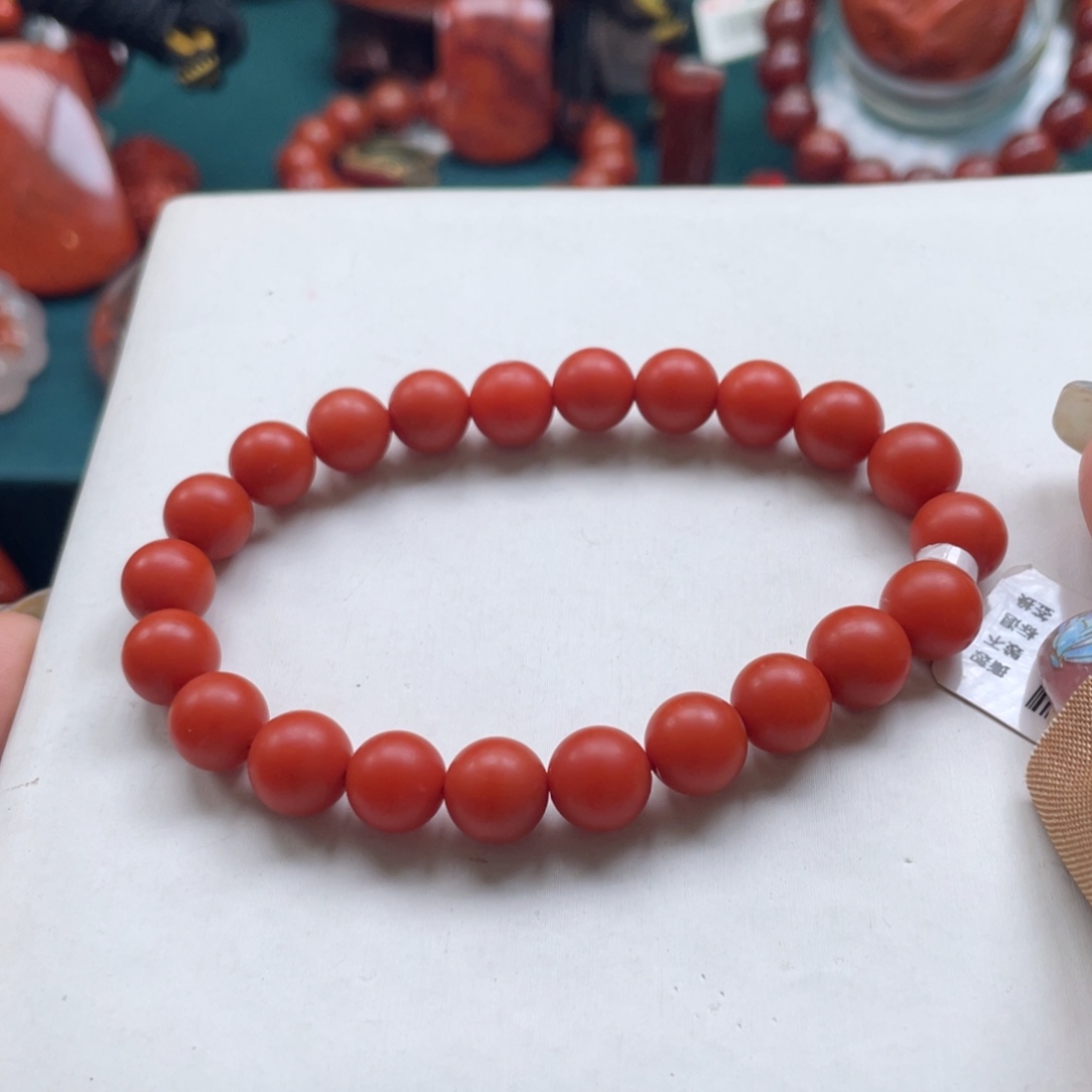 用***在南红玛瑙未镶嵌保山南红哑光单圈8+mm