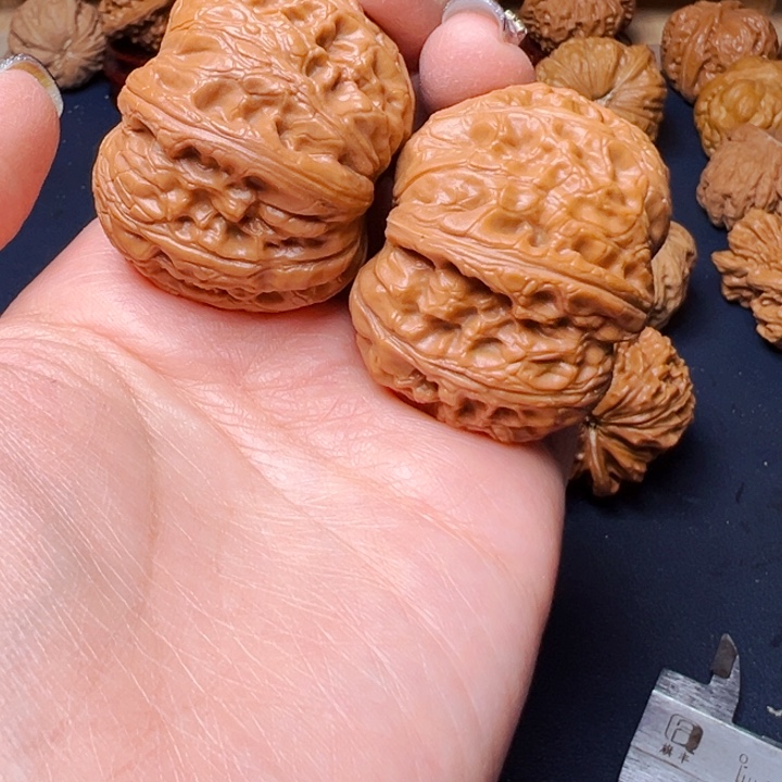 文玩核桃吊坠元宝43