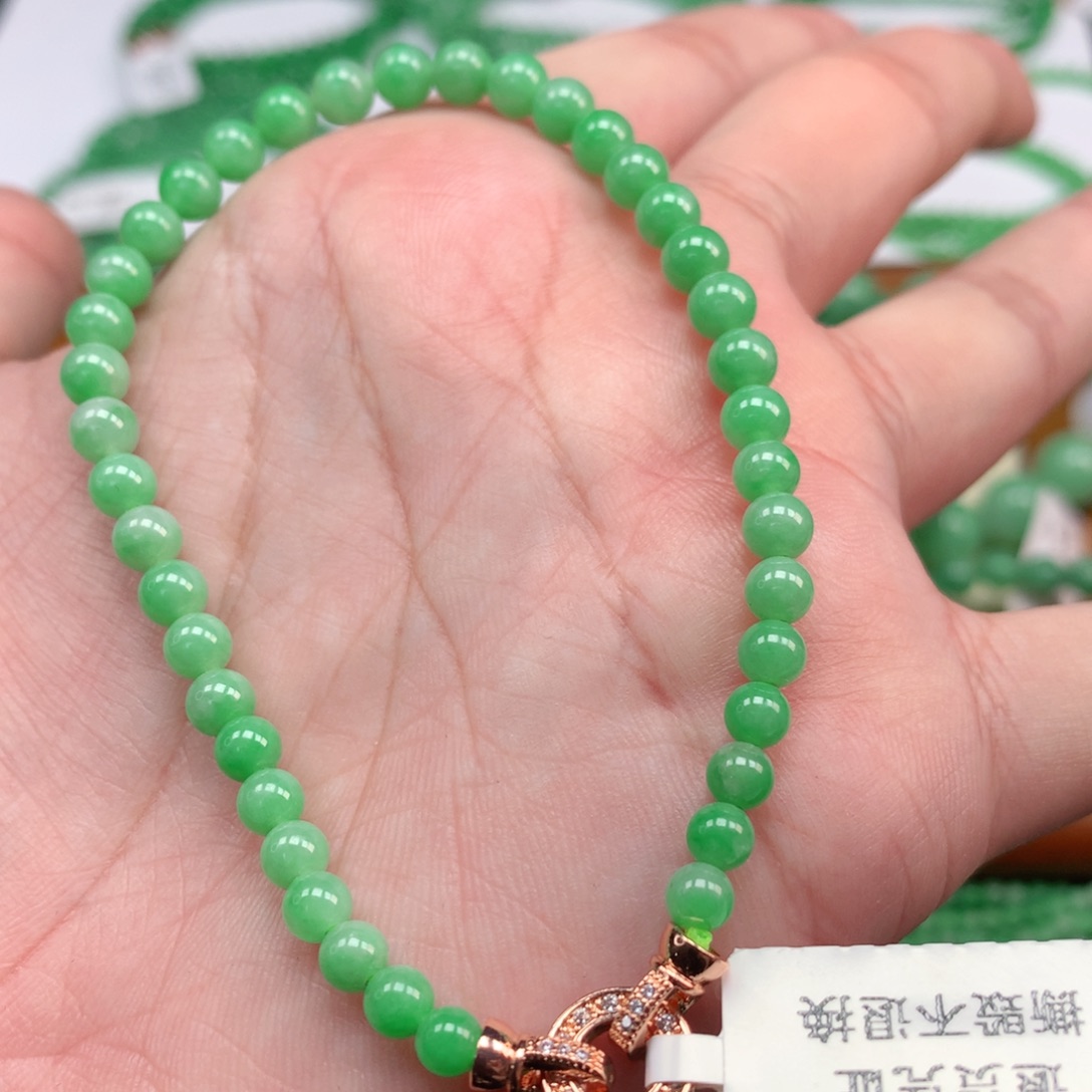 翡翠手链未镶嵌翡翠