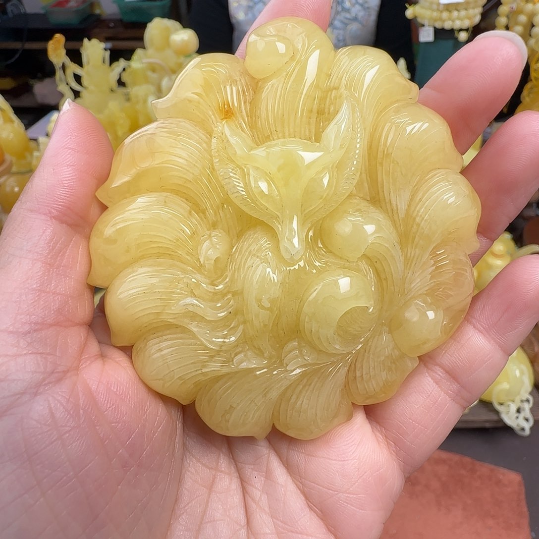 蜜蜡未镶嵌珠宝奇石