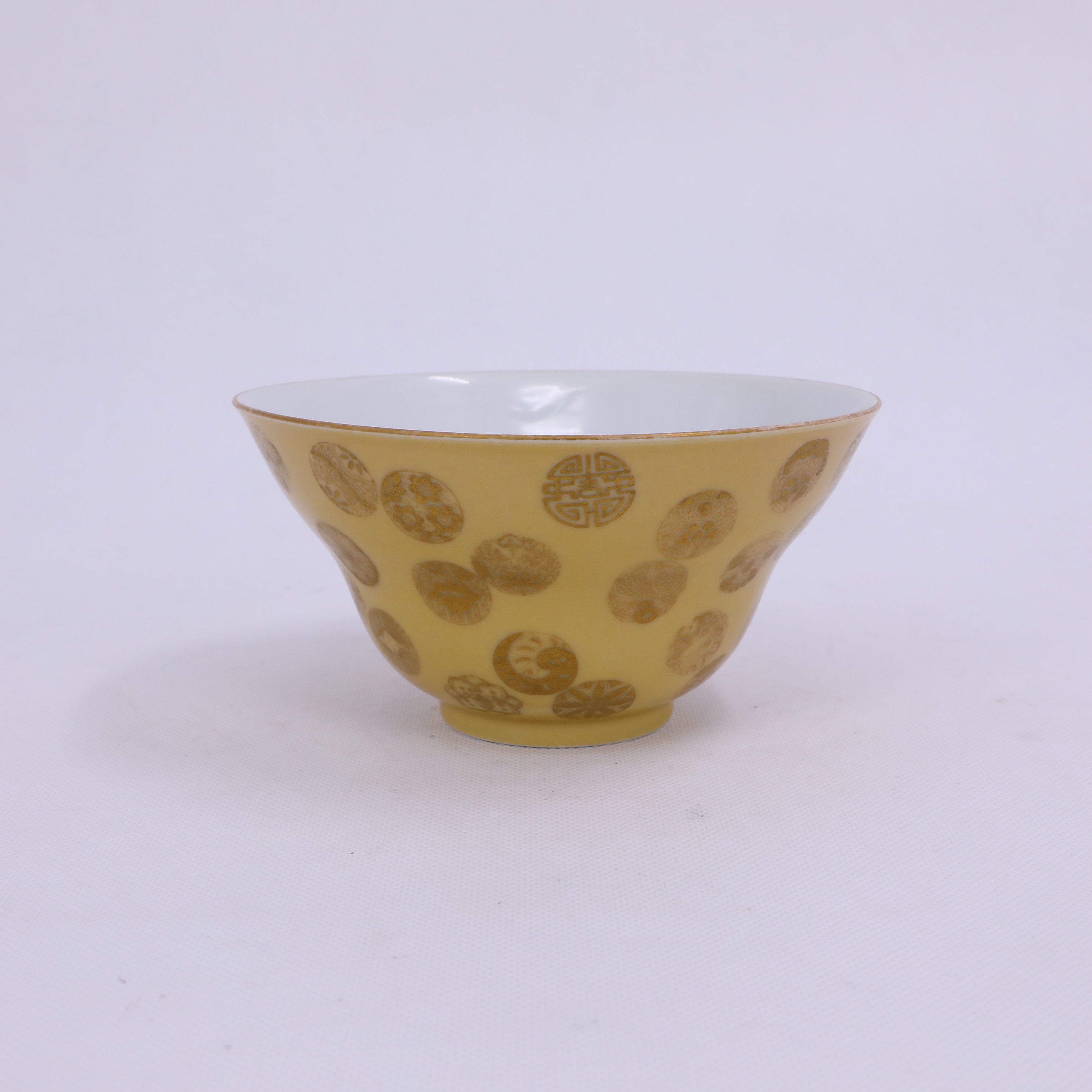 古董/古玩/瓷器/粉彩皮球花纹碗LOT0360/老物件