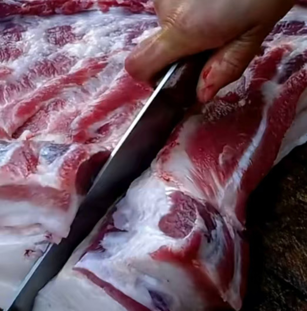 跑山黑猪东北散养，五花肉