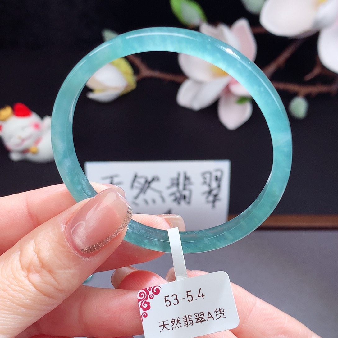 翡翠手镯（圆镯）未镶嵌