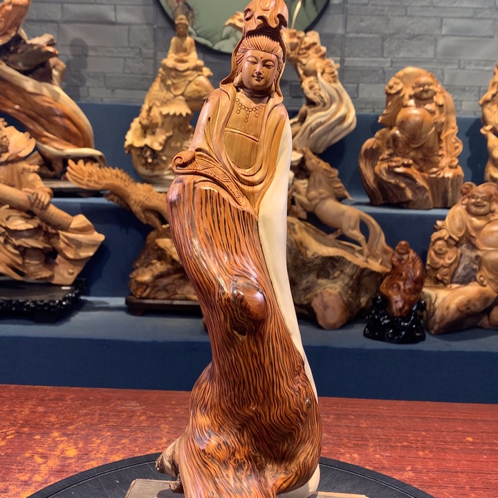 柏木（崖柏）根雕摆件