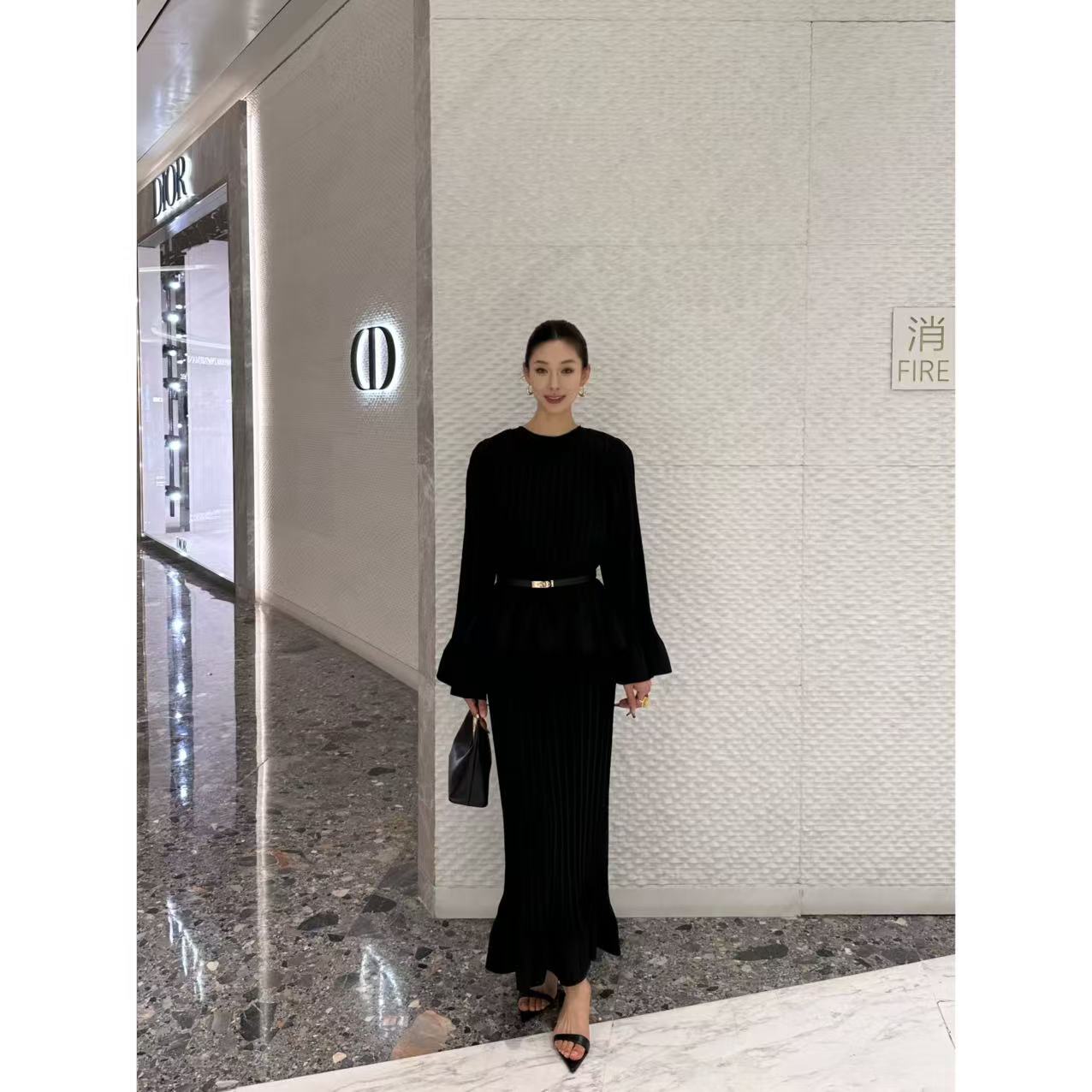 FIINAL《多姿漾动》慵懒风褶皱喇叭袖鱼尾裙两件套