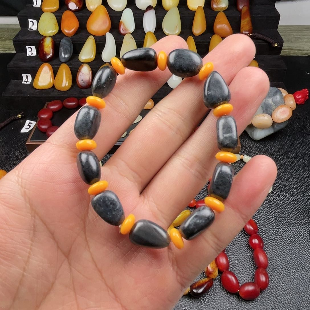 和田玉吊坠(赠链)未镶嵌