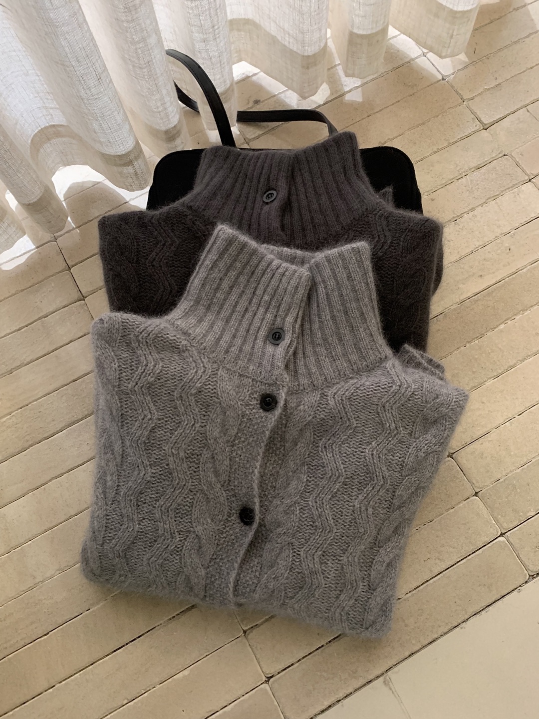 【银子精选】高密度小浣熊加厚款韩系百搭毛衣开衫