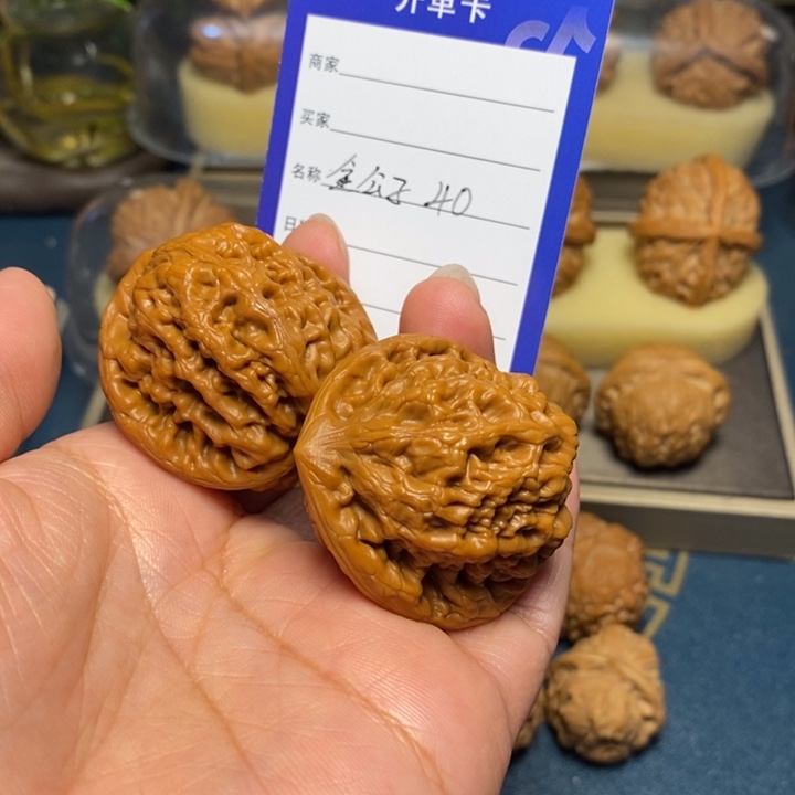 【闪购商品】文玩核桃把件靓****8金公子