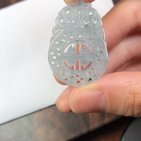 翡翠未镶嵌颈饰缅甸A货，每天下午1点半开播