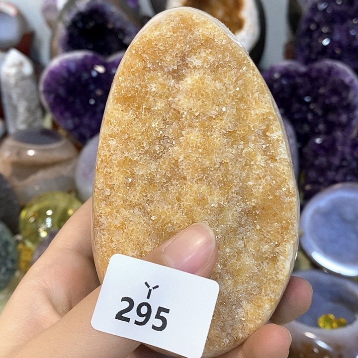 未镶嵌水晶大型摆件（非配饰）