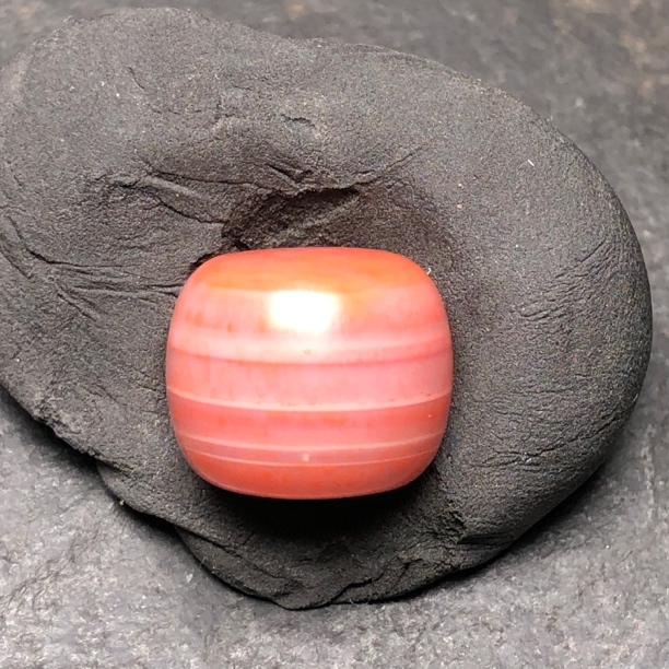 川料南红玛瑙纯手工打磨老型珠尺寸14.5x12.6毫米